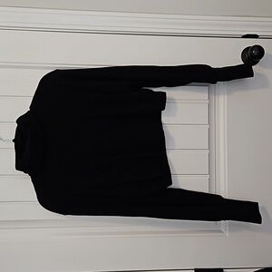 Forever 21 Turtles Neck Cropped Sweater Size L